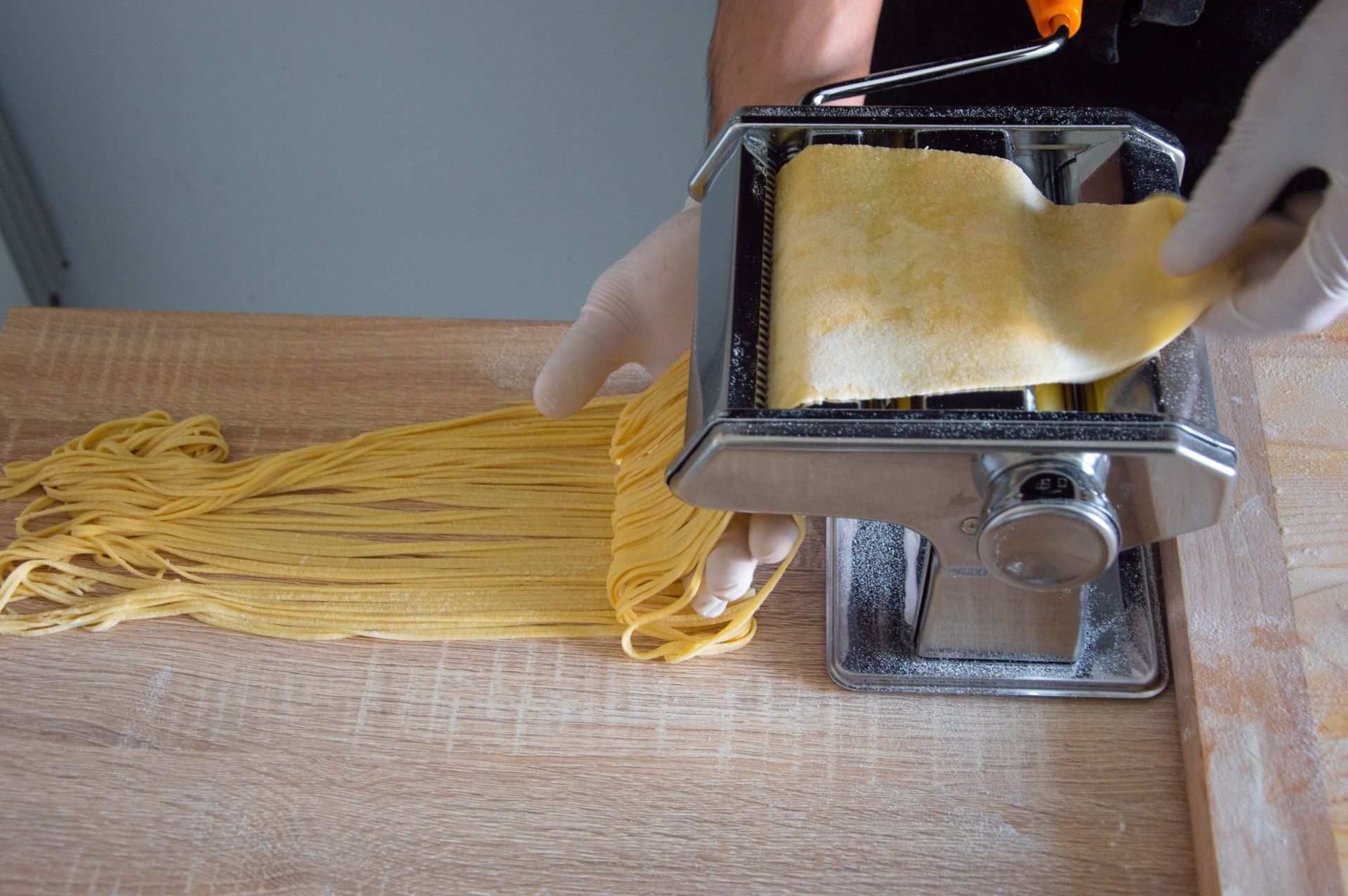 Corso di cucina a Roma: pasta fresca fatta a mano con chef locale