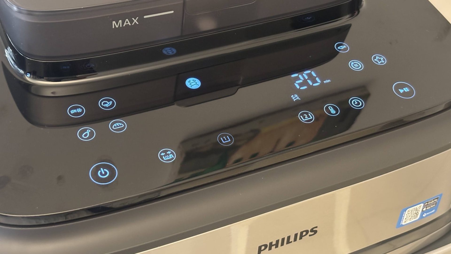 Display touch sul coperchio superiore della Philips Airfryer Serie 5000