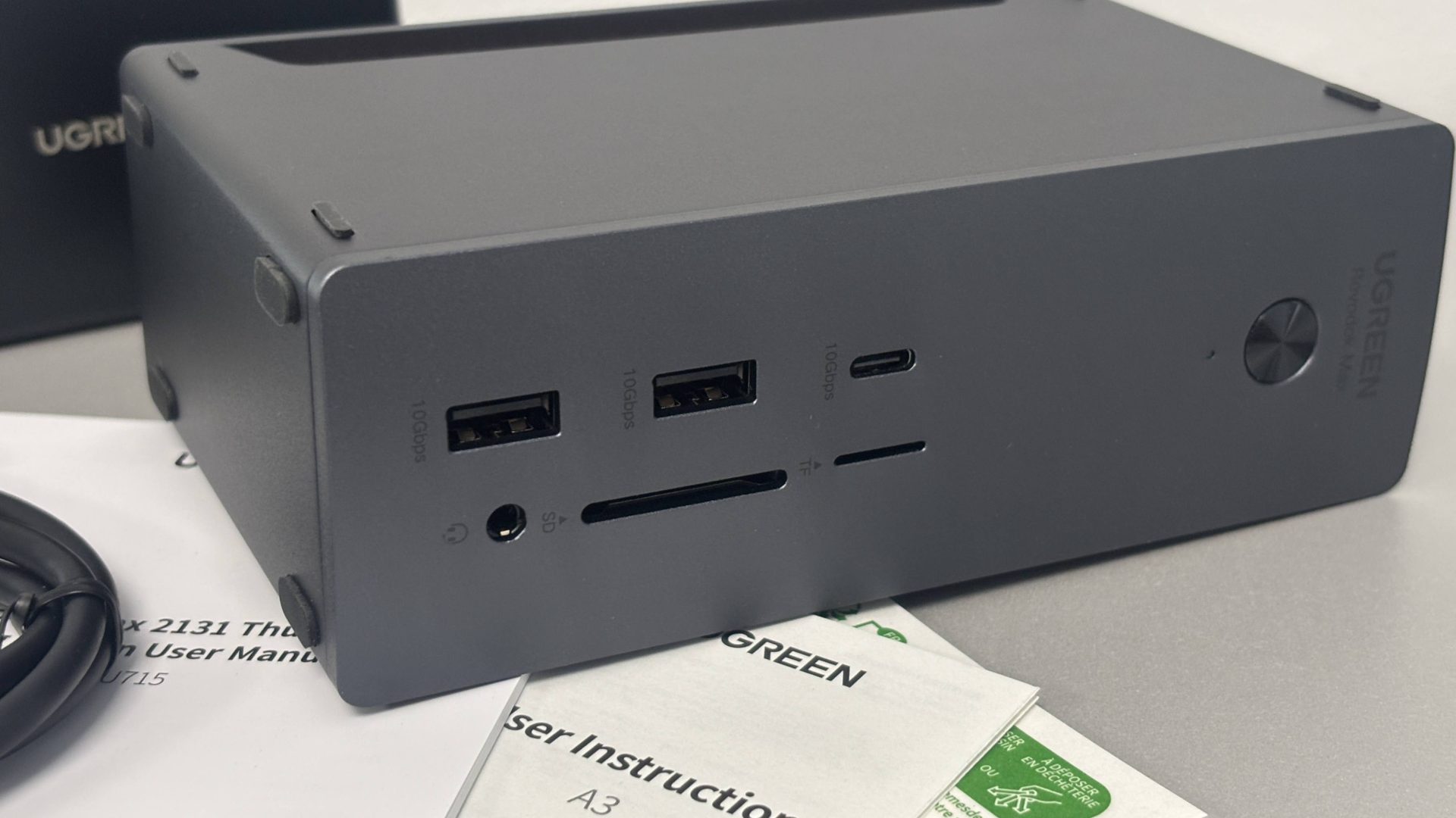 Confezione UGREEN Revodok Max 293 contenuto imballo cavo TB5 alimentatore