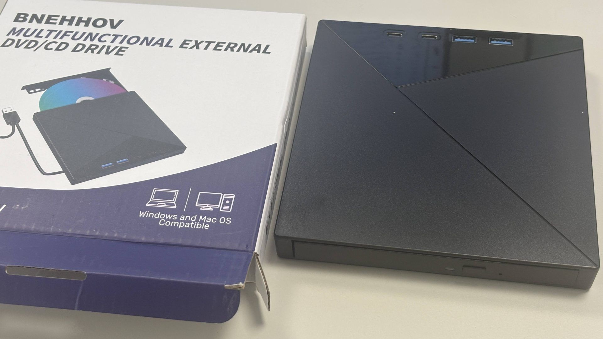 Confezione del lettore CD DVD esterno USB per PC
