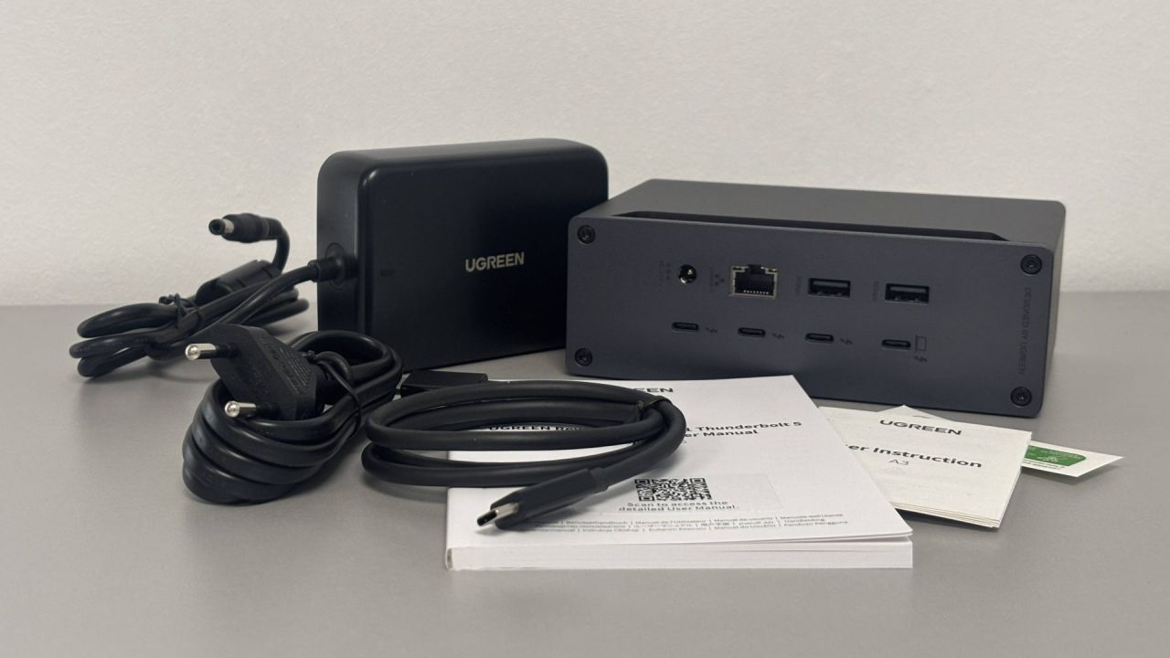 UGREEN Revodok Max 293 Thunderbolt 5 docking station