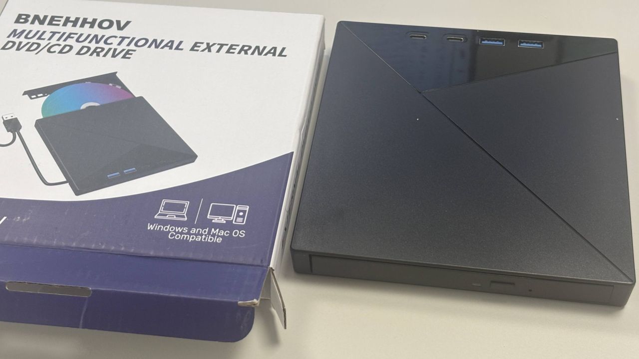 Confezione del lettore CD DVD esterno USB per PC